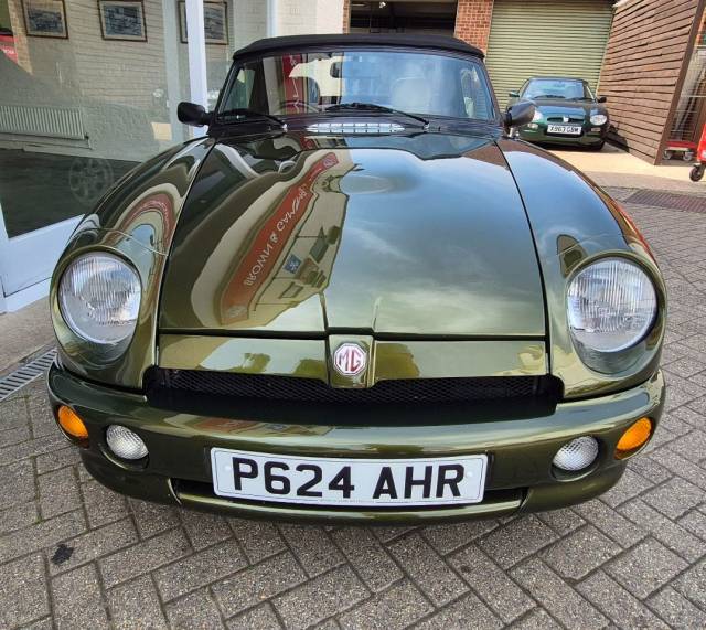 1996 MG RV8 3.9i V8