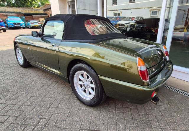 1996 MG RV8 3.9i V8