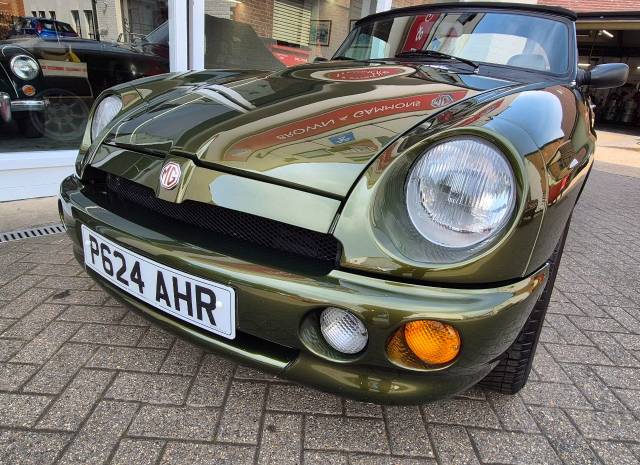 1996 MG RV8 3.9i V8