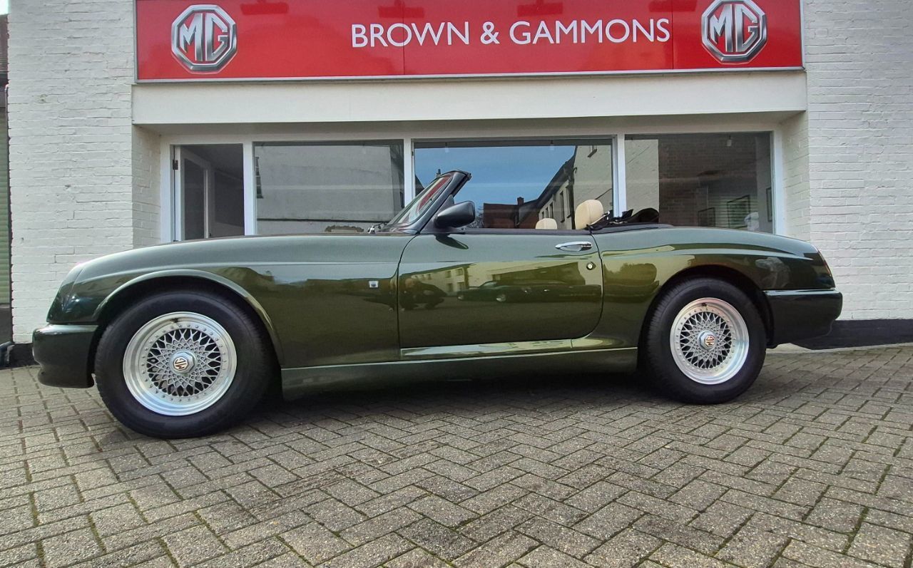 1994 MG RV8
